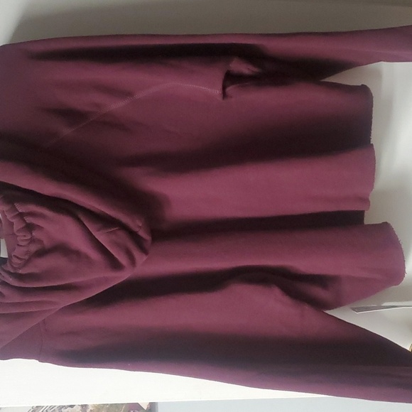 SPIRITUAL GANGSTER OLD SCHOOL FOLLOW TRUST THE UNIVERSE CROPPED BURGUNDY HOODIE - Picture 4 of 9